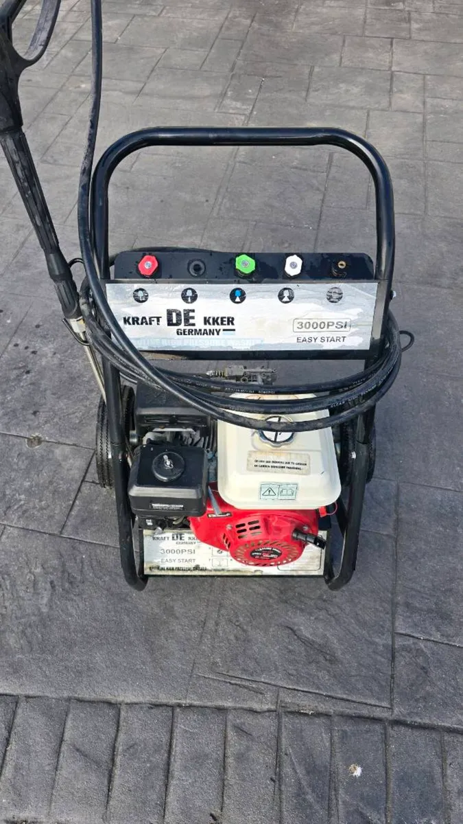 Power washer - Image 1