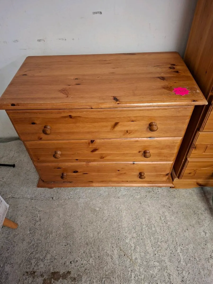 PINE CHEST OF DRAWERS 3 Drawer - Image 1