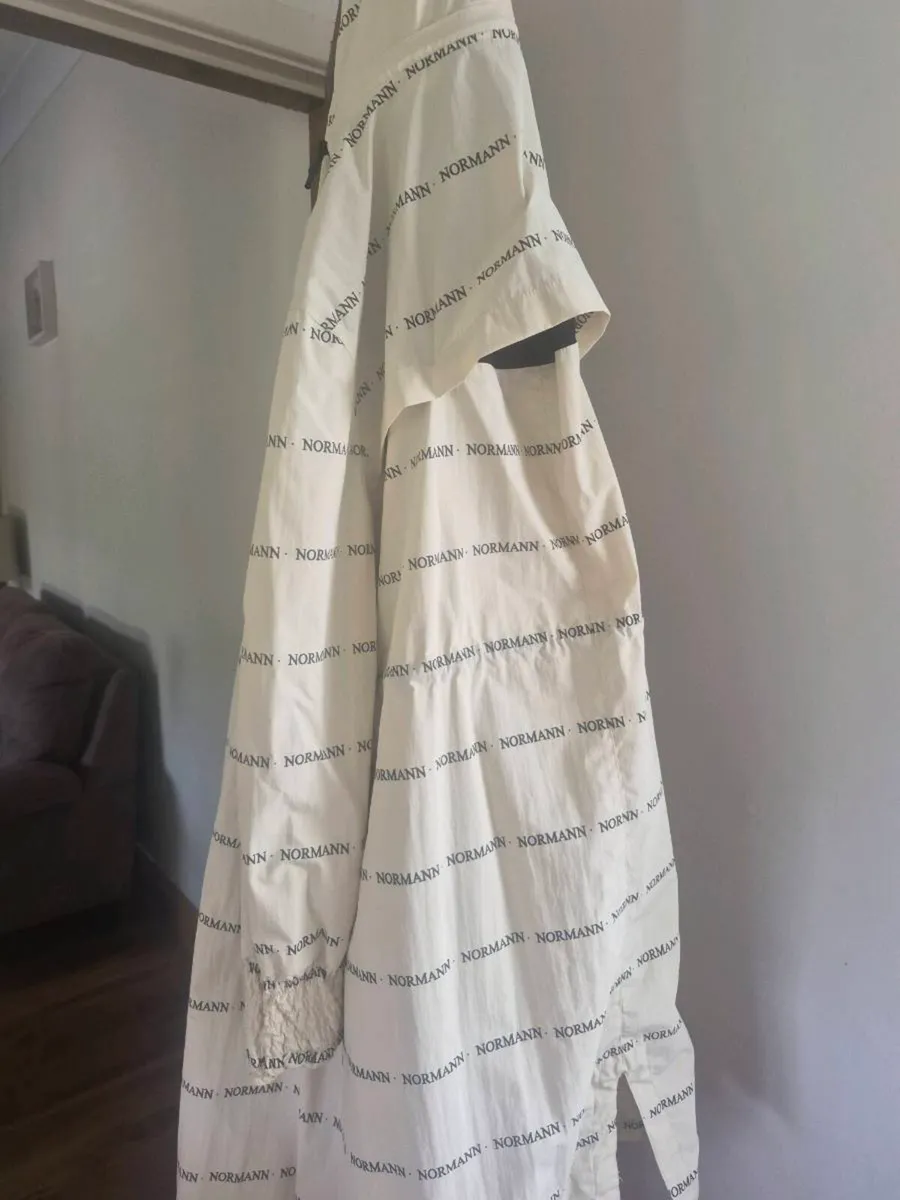 Coat waterproof - Image 1