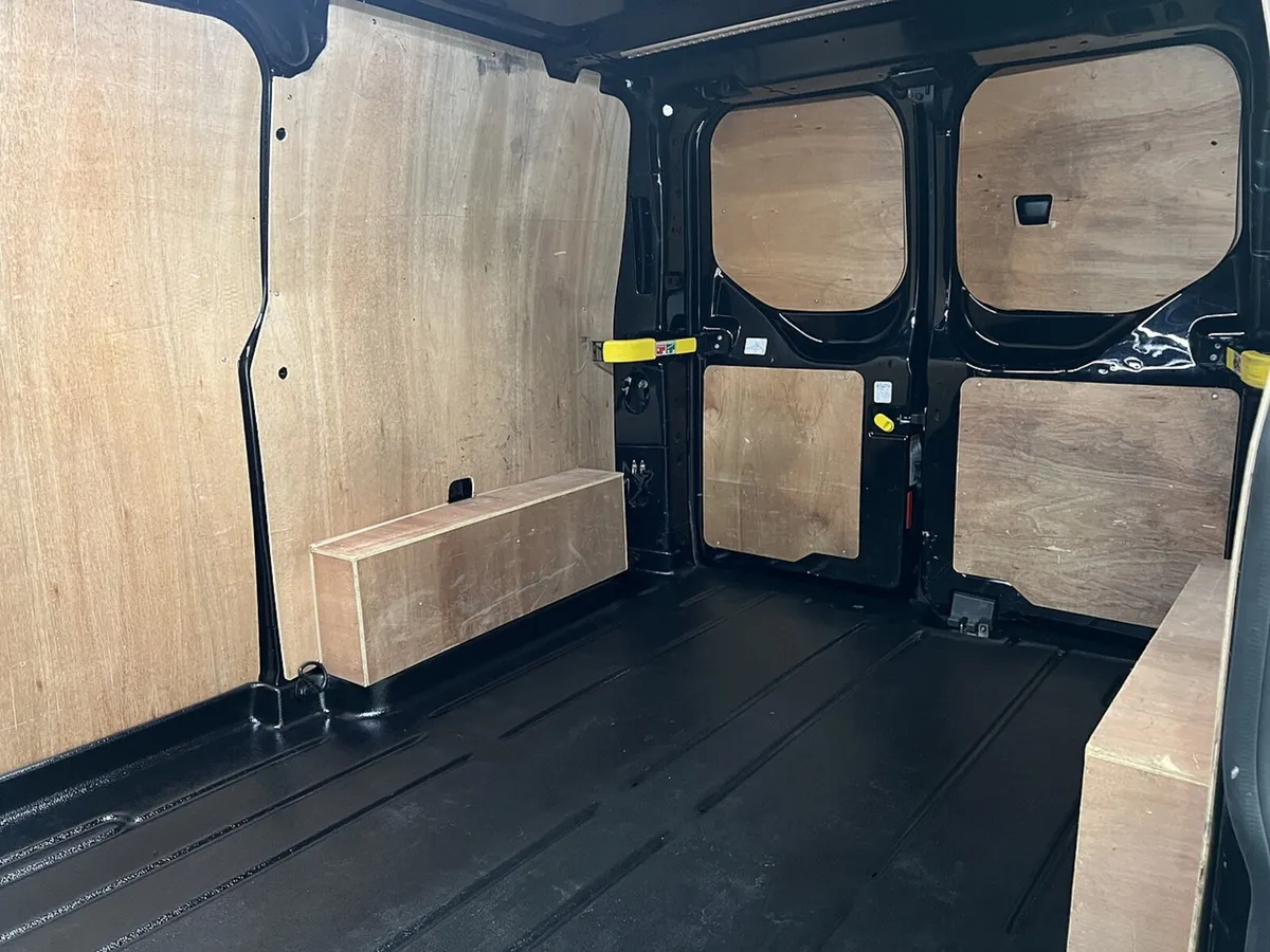 2023 Ford Transit Custom Panel Van - Image 3
