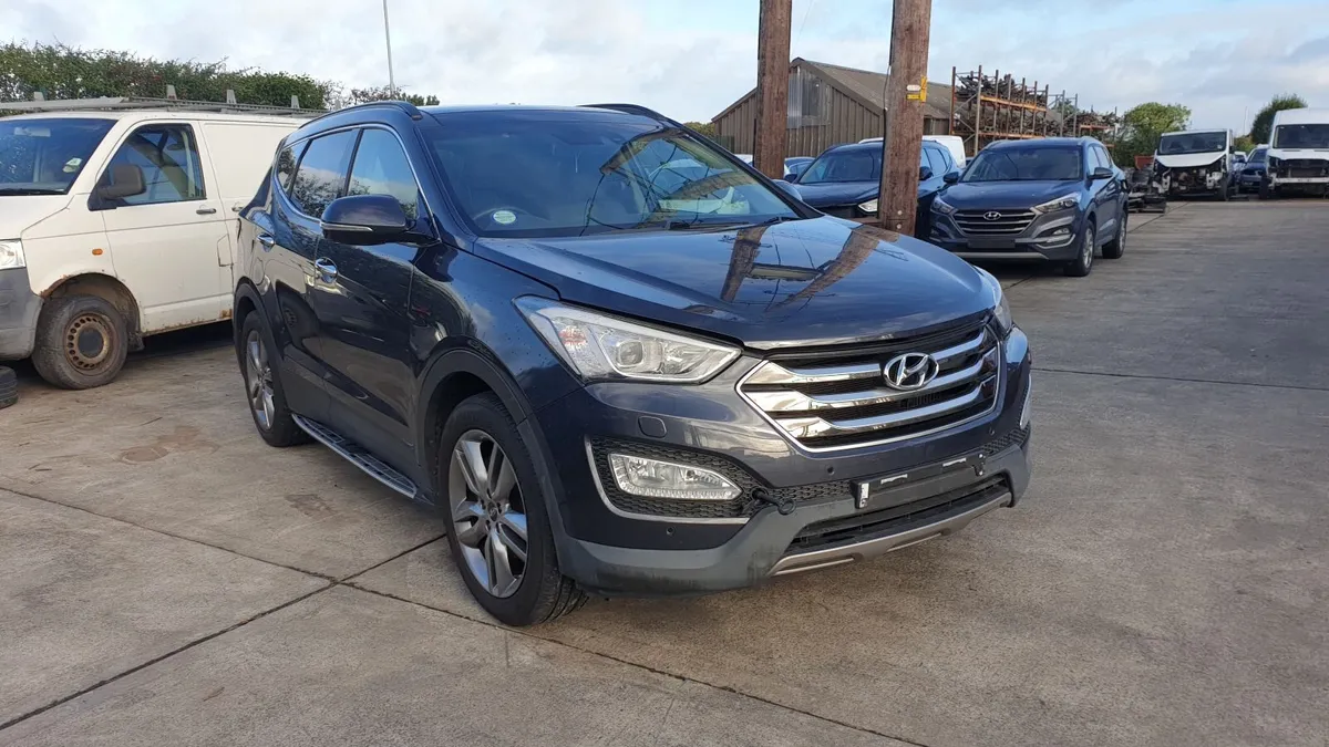 *For parts* Hyundai Santa Fe, 2.2 dsl 6 speed 2015 - Image 3