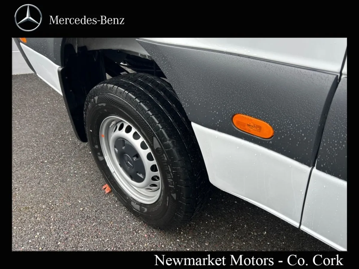 Mercedes-Benz Sprinter 4X4 HIGHROOF MEDIUM WHEEL B - Image 3