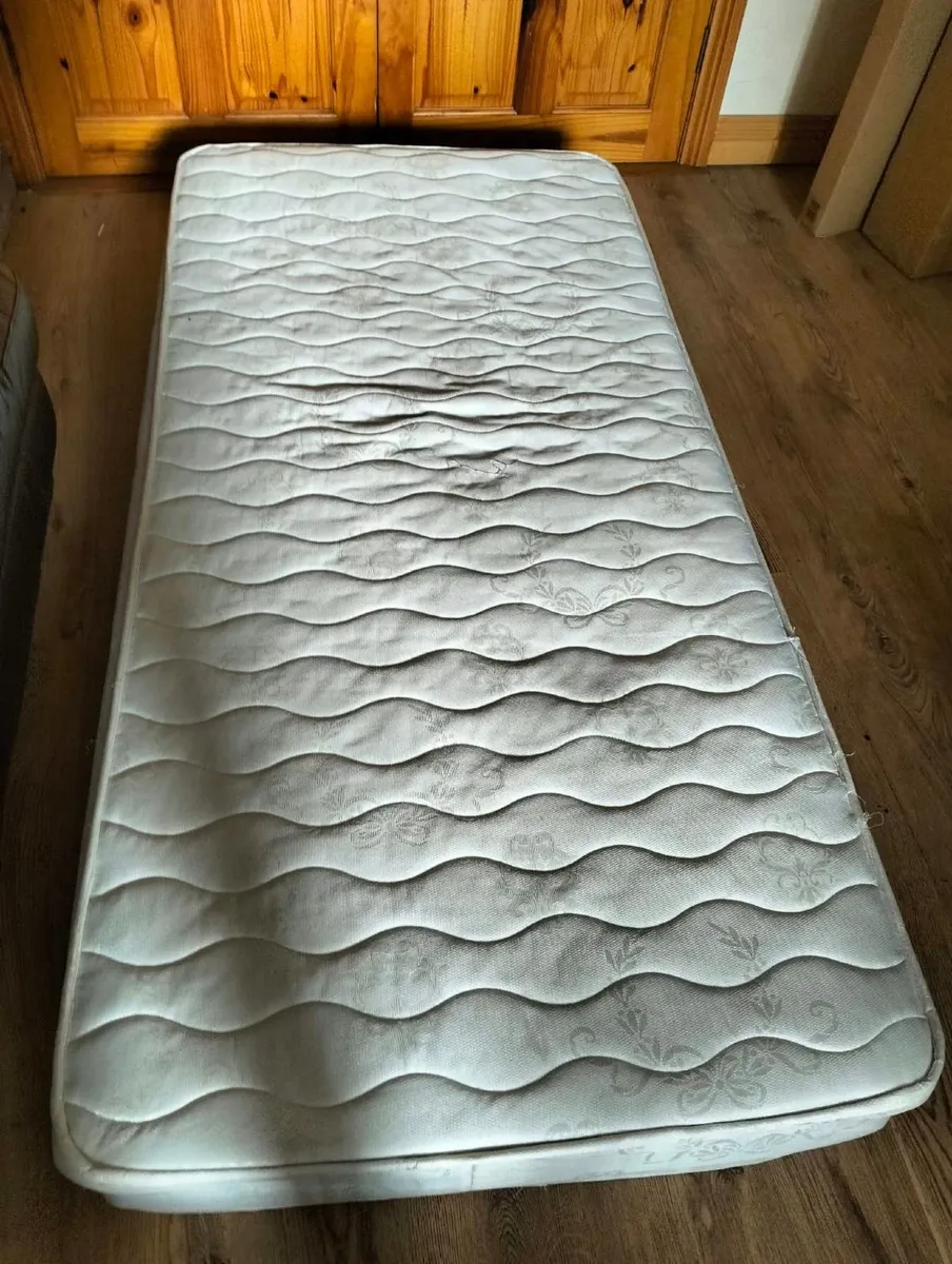 Single mattress - Image 1