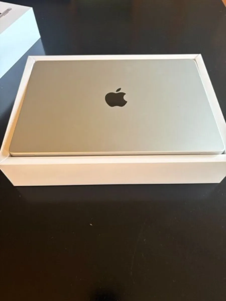 Apple MacBook Pro 14-inch M3 (2023) – 8GB RAM, 1TB - Image 4