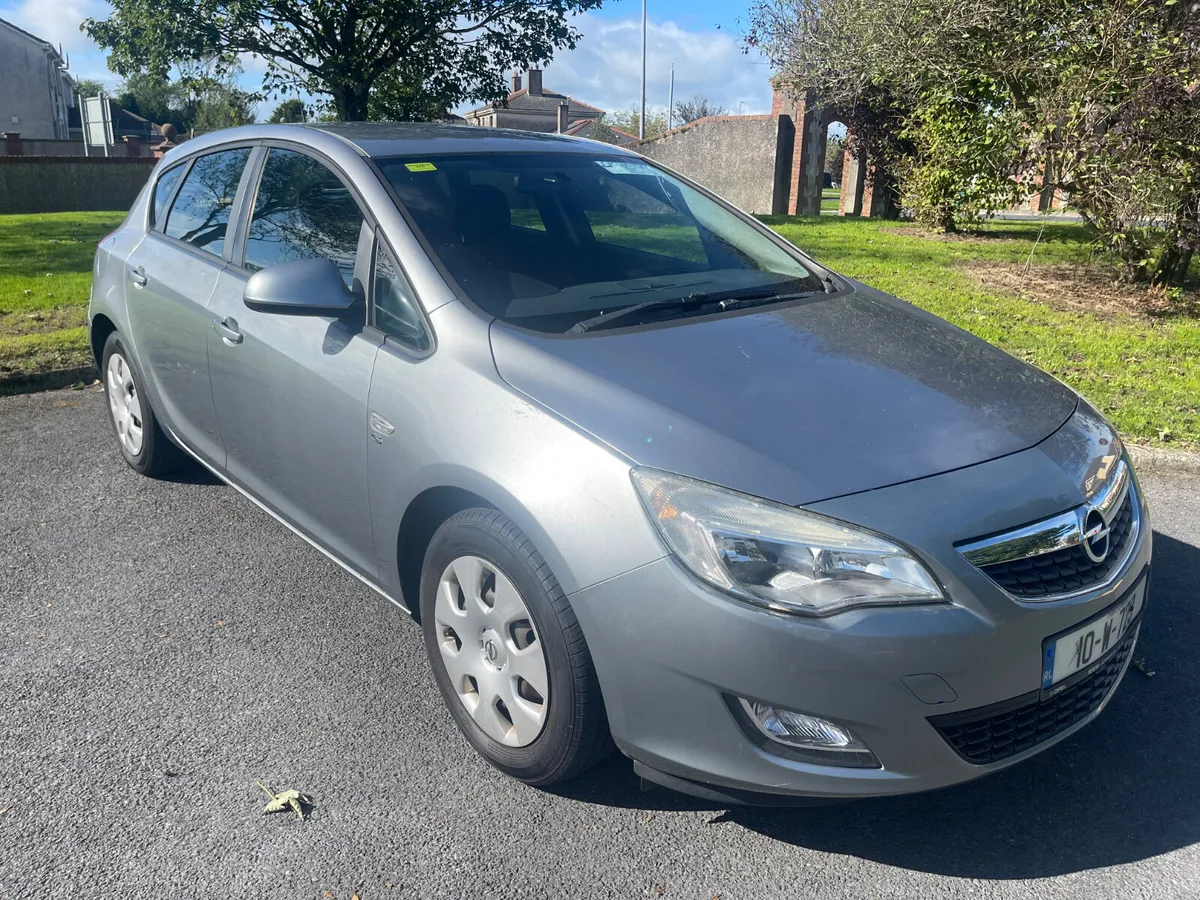 Opel Astra 1.4 petrol - Image 3