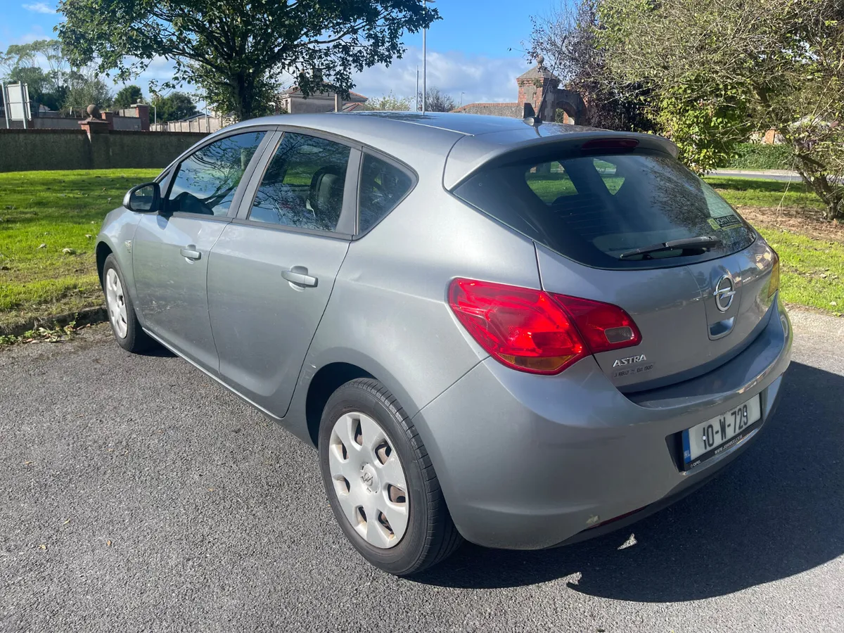 Opel Astra 1.4 petrol - Image 4