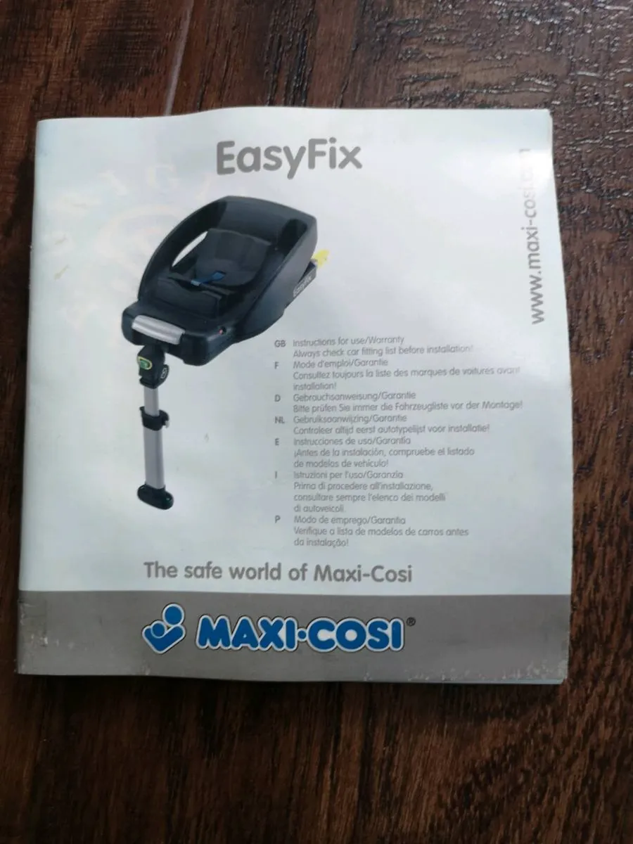 Maxi cosi car seat base - Image 4