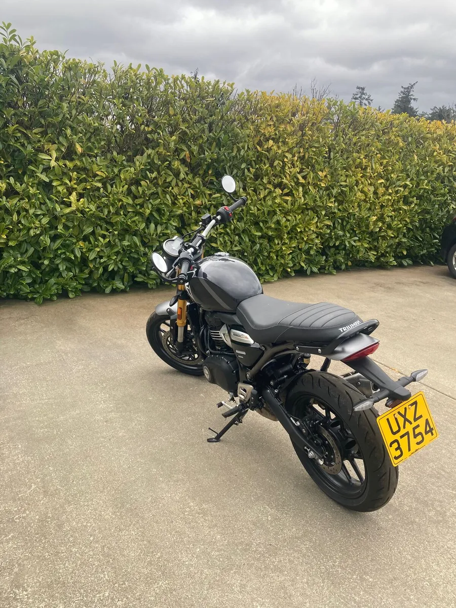 2025 Triumph Speed 400 Only 50 Miles !!! - Image 2