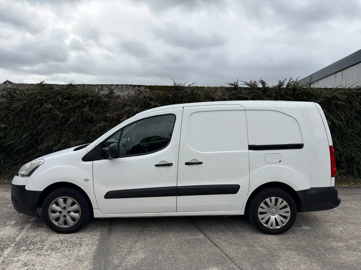 Citroen Berlingo 5 Seater - Image 2