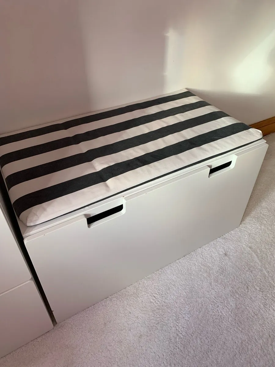 Ikea kids table/storage box - Image 1