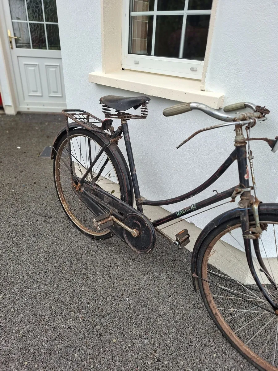 High Nelly Bicycle - Image 1