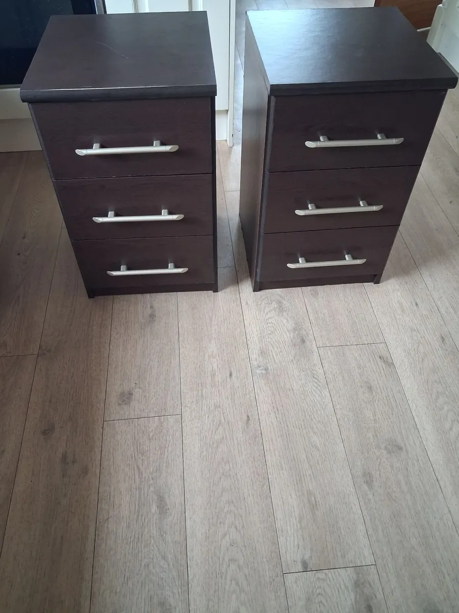 Lockers - Image 1
