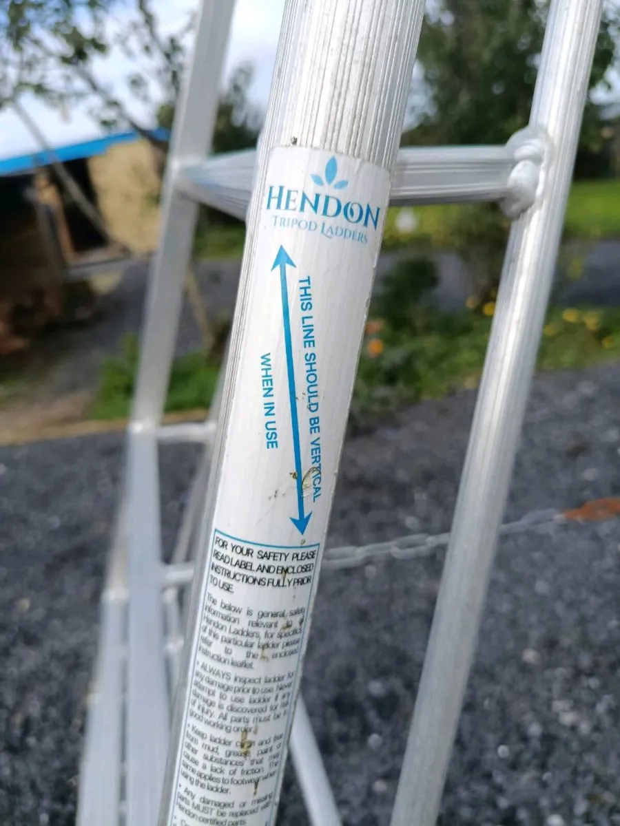 10ft Hendon Tripod Ladder - Image 3