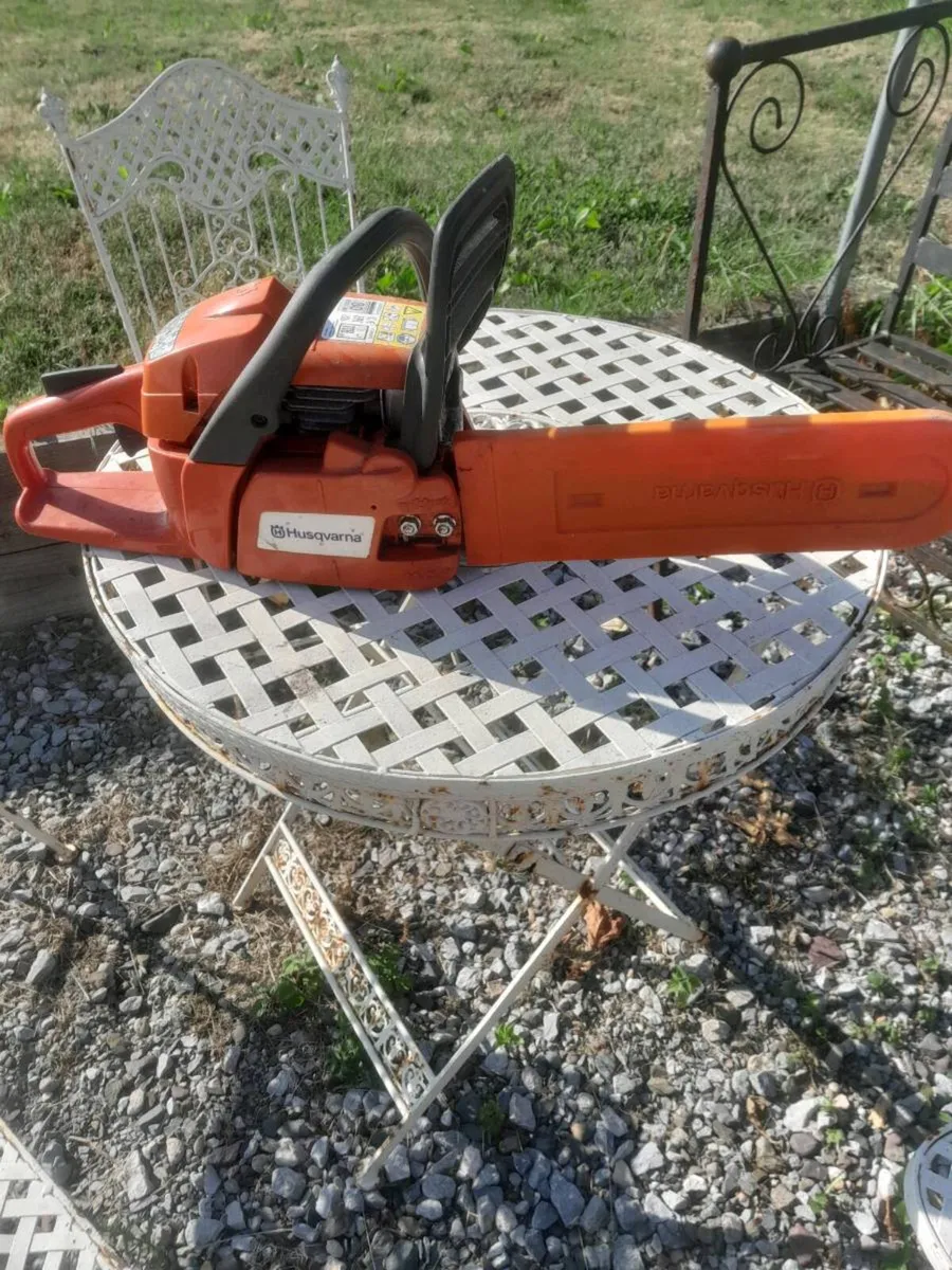Petrol chainsaw - Image 2