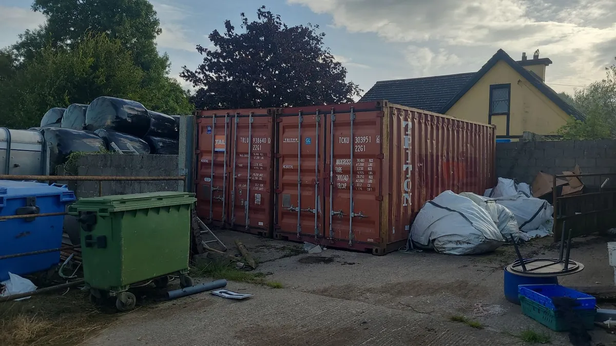 Shipping Containers 20fts - Image 2