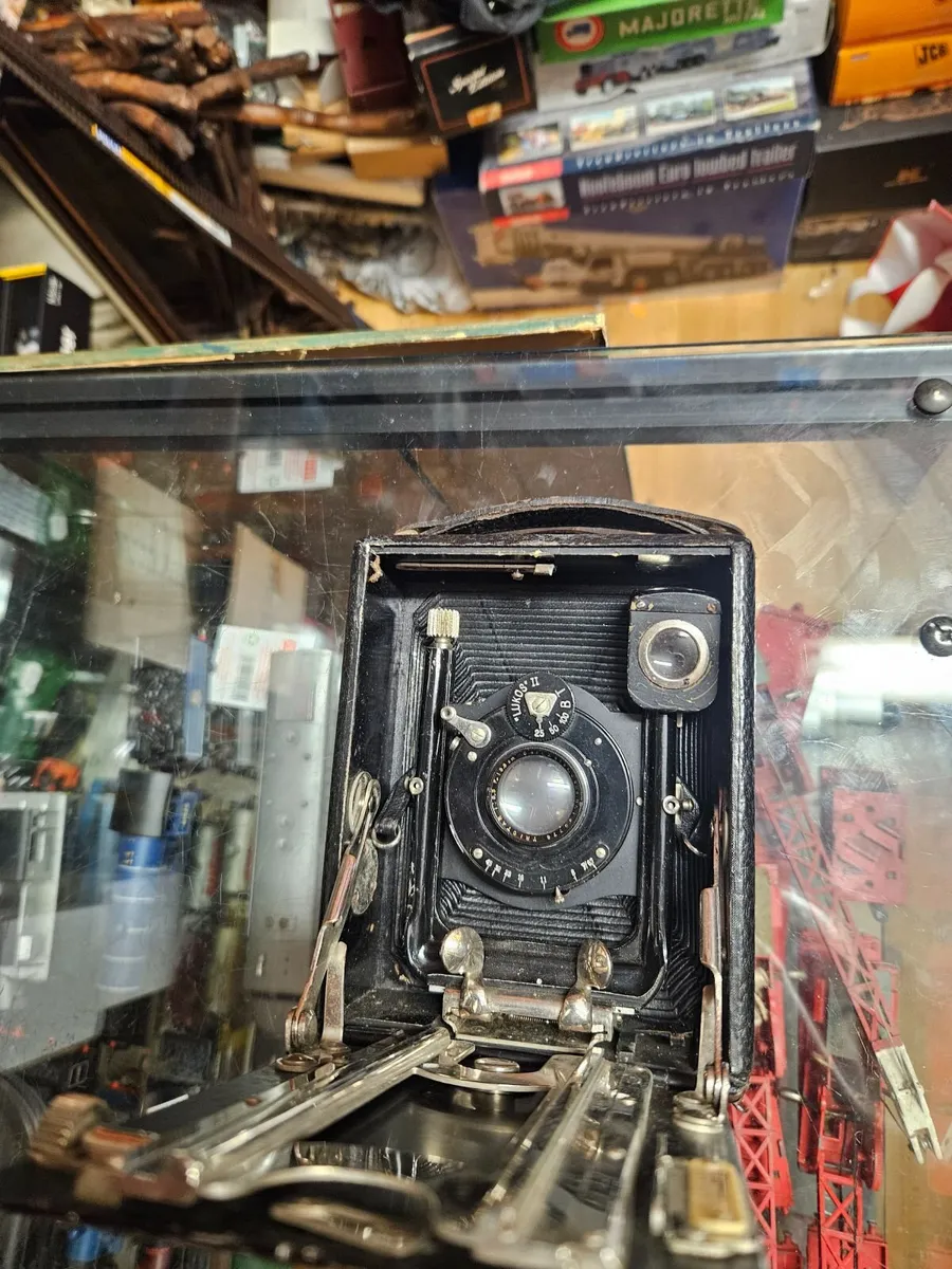 Vintage Camera - Image 3