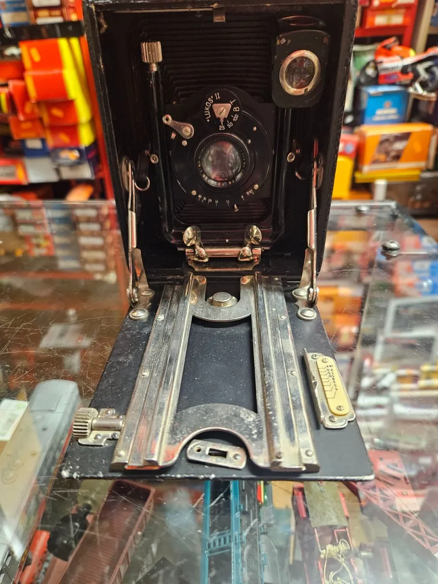Vintage Camera - Image 4