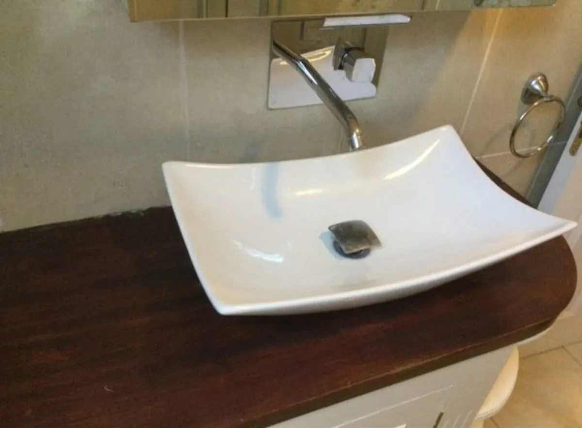 Bathroom Sink and Tap - Image 3