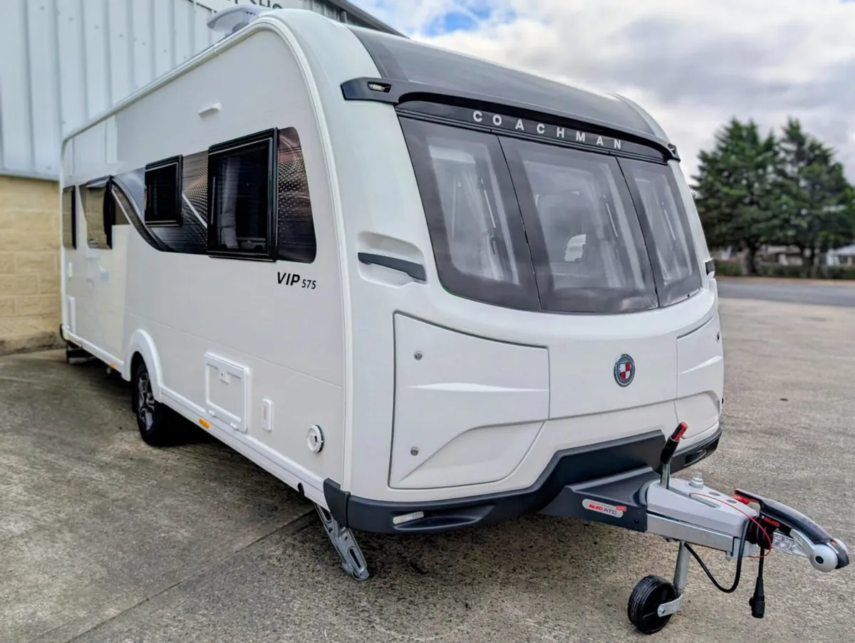 2027 COACHMAN VIP 575 - Image 3