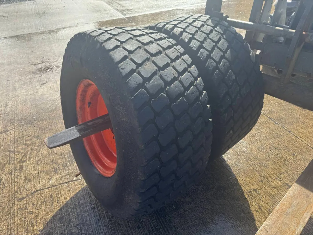 44x18-20 Grass Tyres & Rims - Image 1