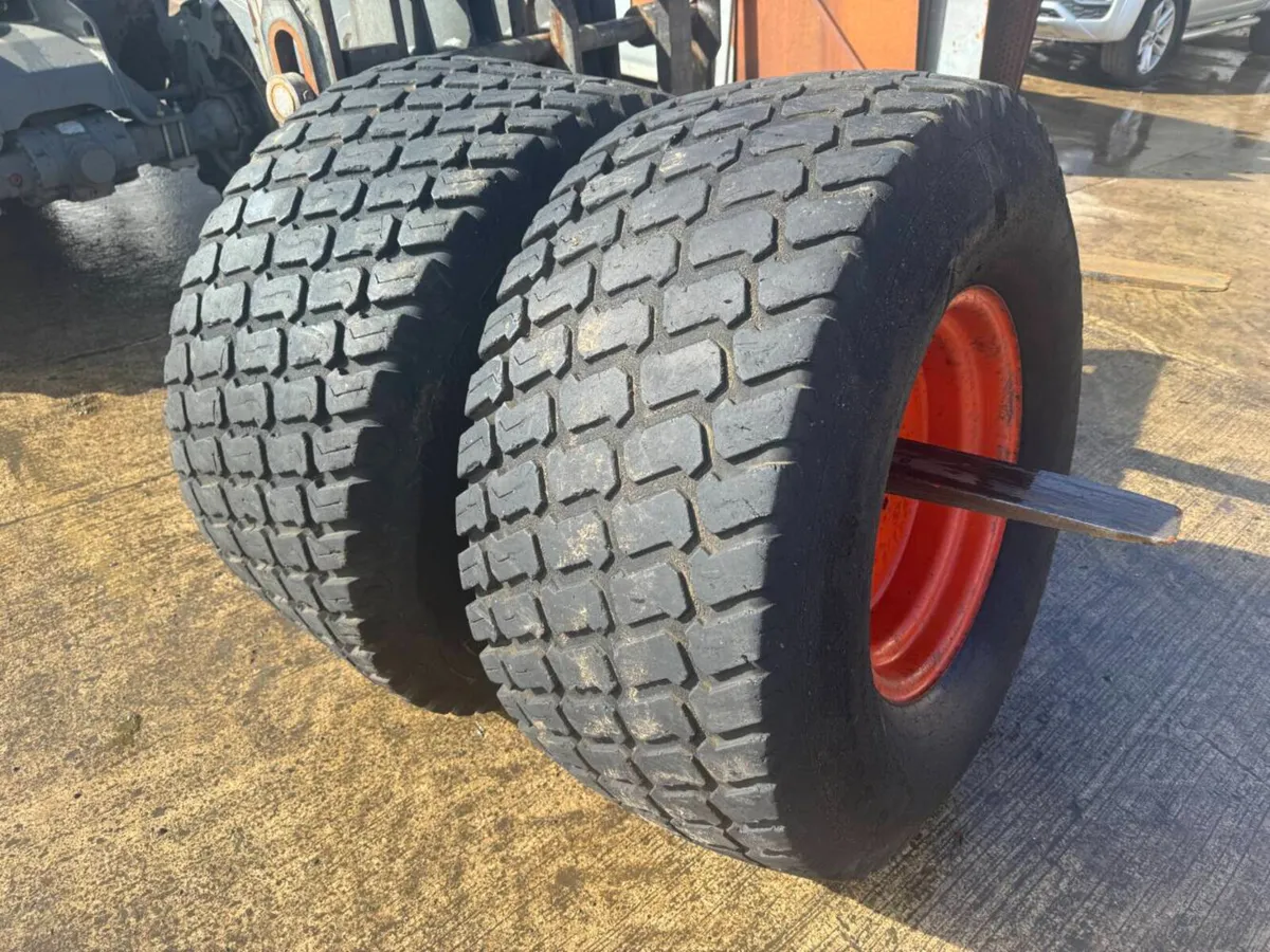 44x18-20 Grass Tyres & Rims - Image 3