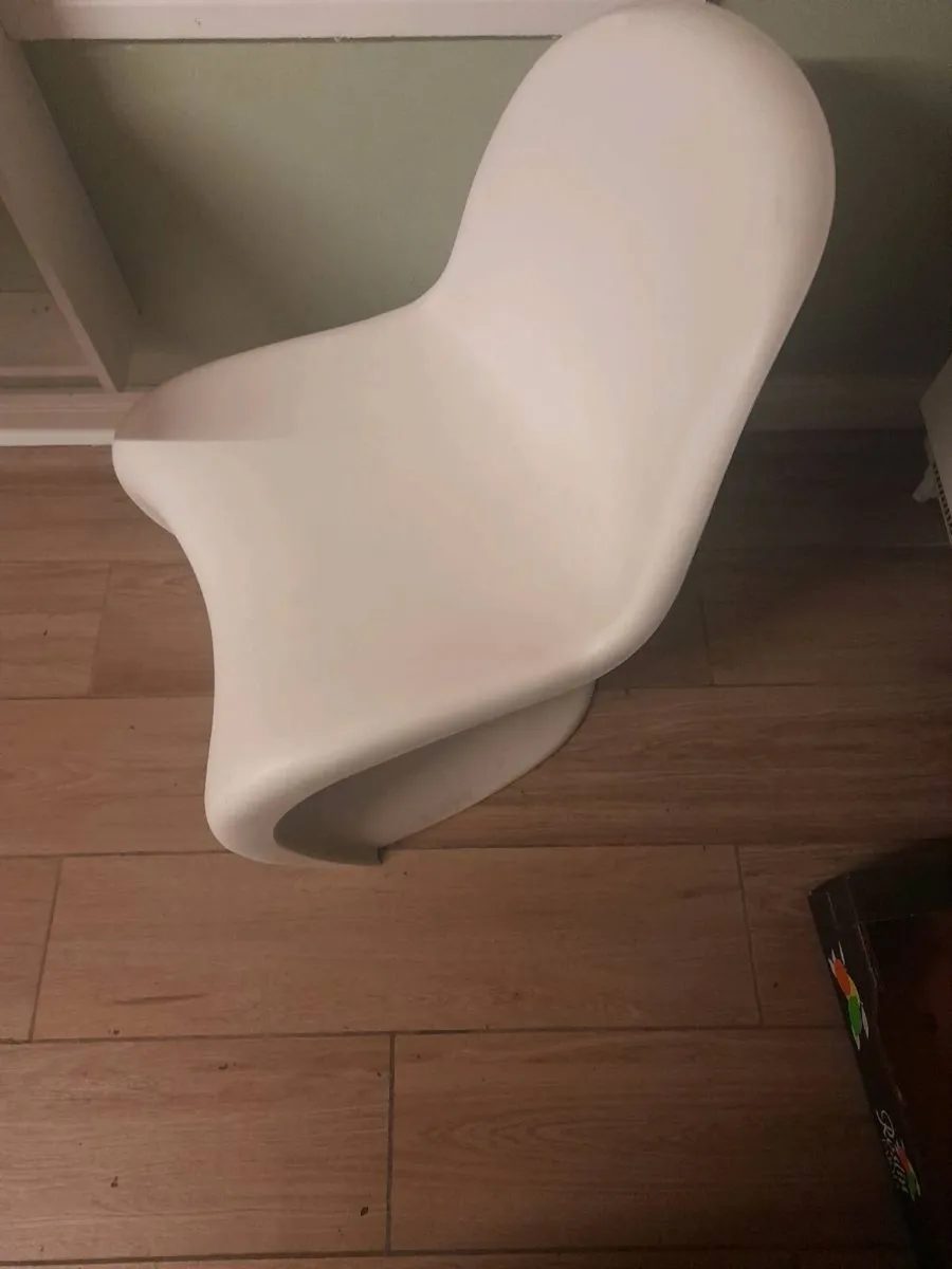 Chairs - Image 3