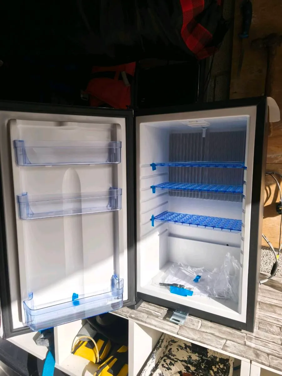 Campervan fridge. - Image 1