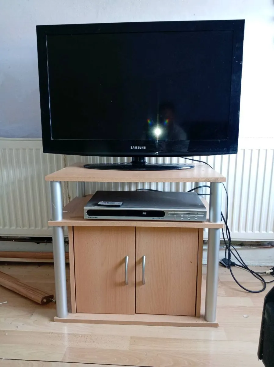 Samsung TV 32inch - Image 1