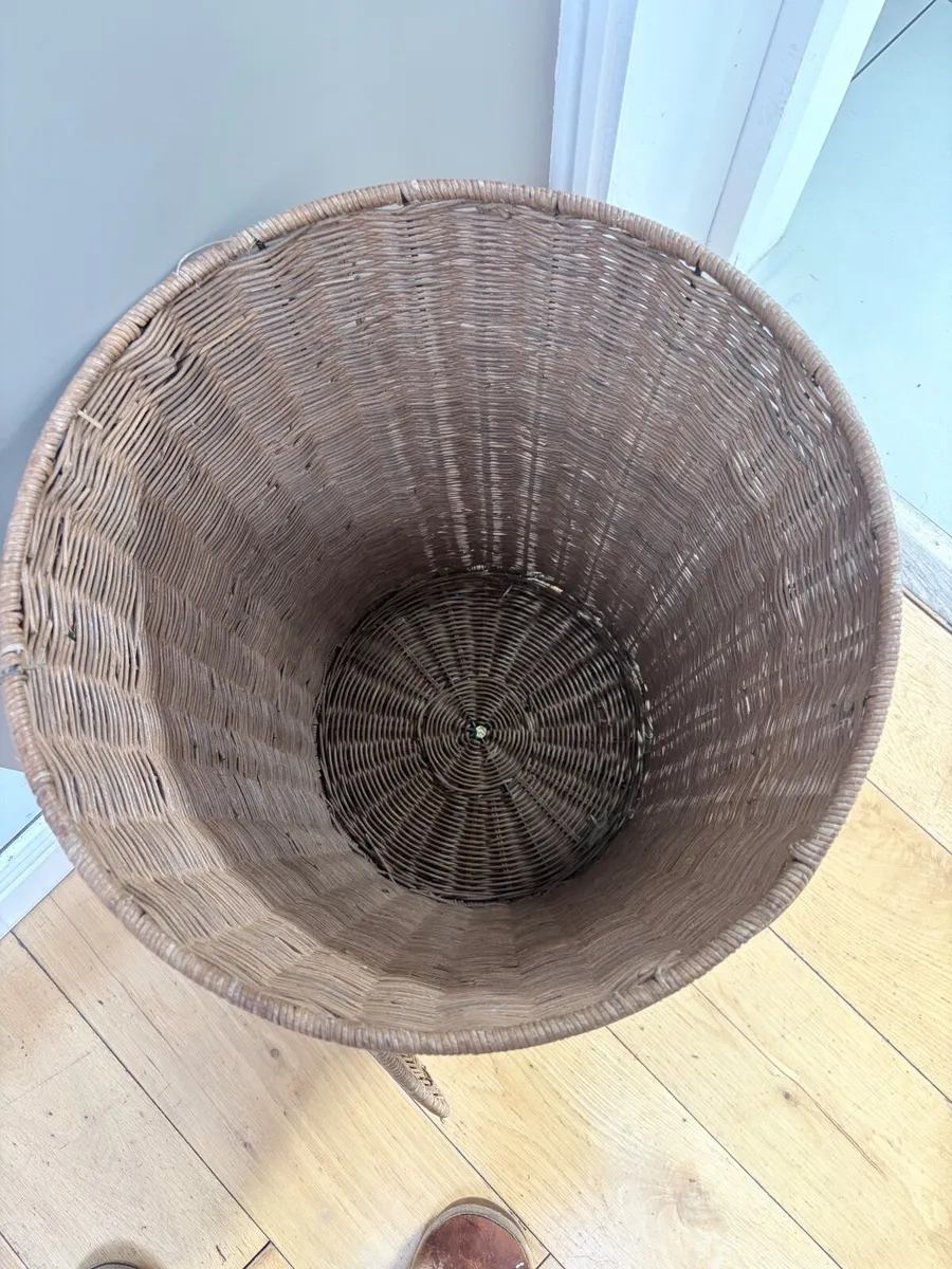 Clothes basket - Image 3