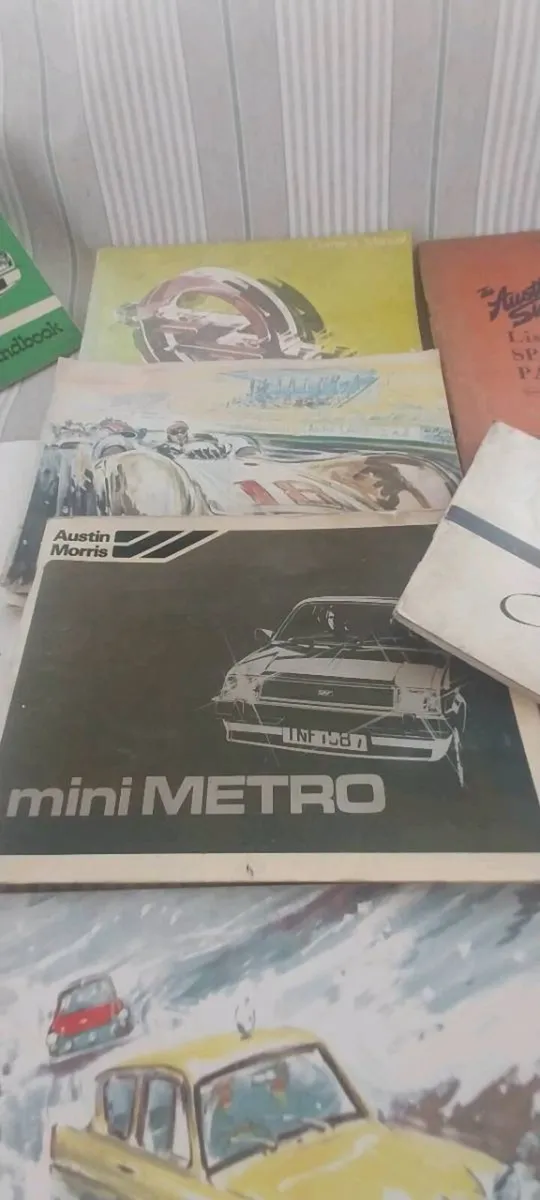 Vintage  car hand books - Image 3