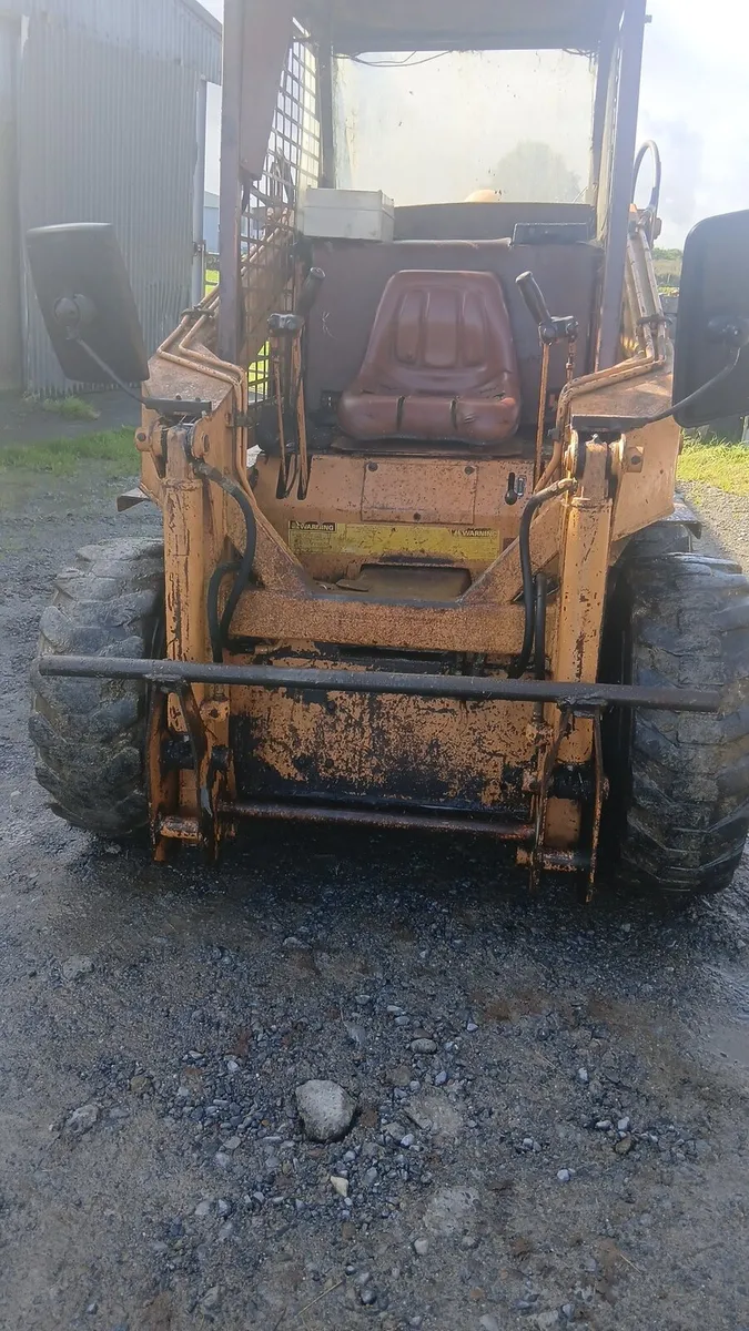 Case skid steer - Image 2