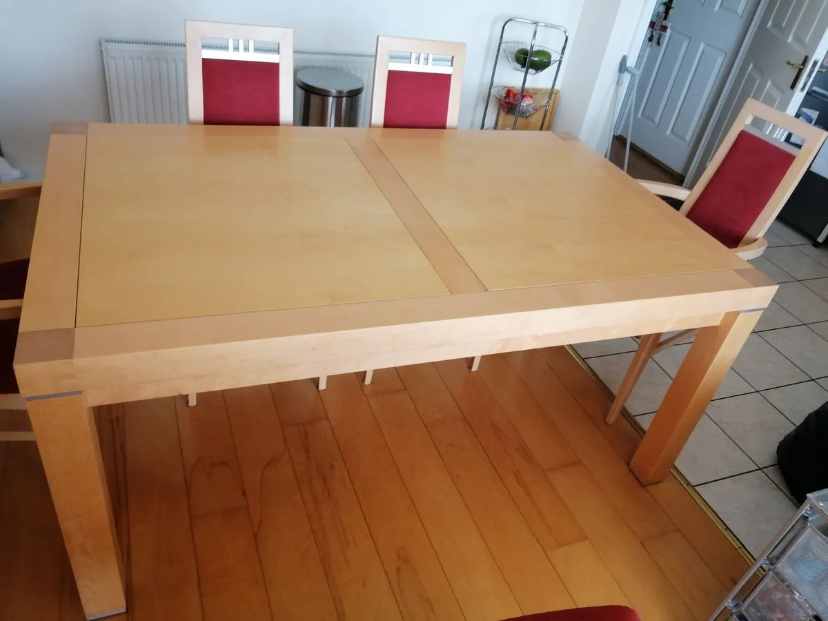 Kitchen table and chairs - Image 2