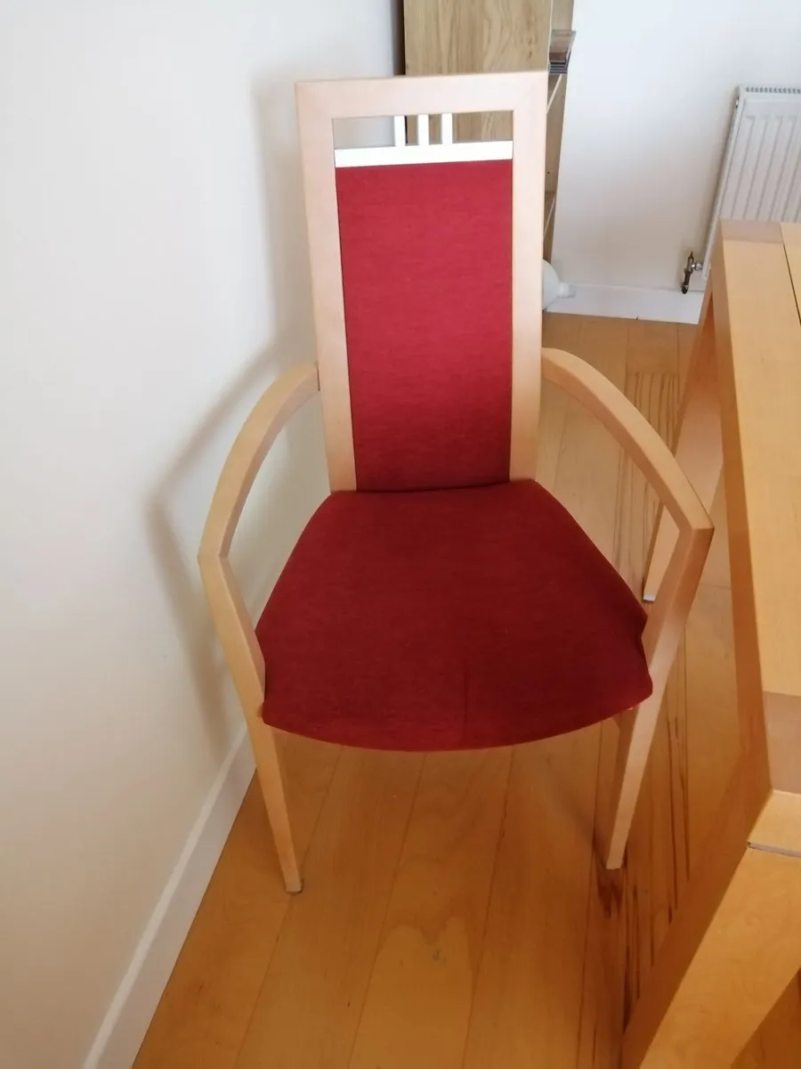 Kitchen table and chairs - Image 3