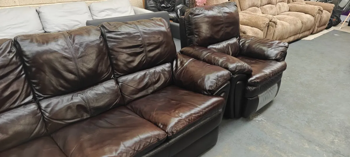 El. Recliners Leather 3+1+1 Suite - Image 3