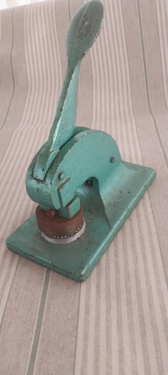 Cast iron  press - Image 1
