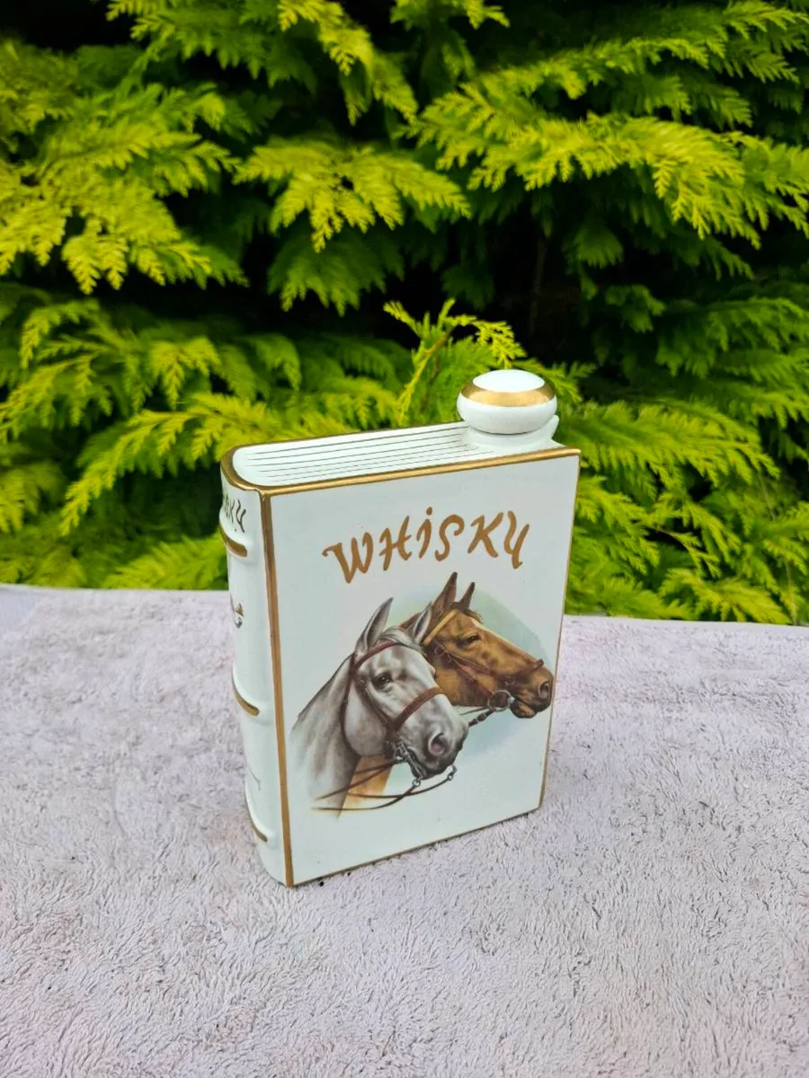 Vintage horse whiskey carafe - Image 1