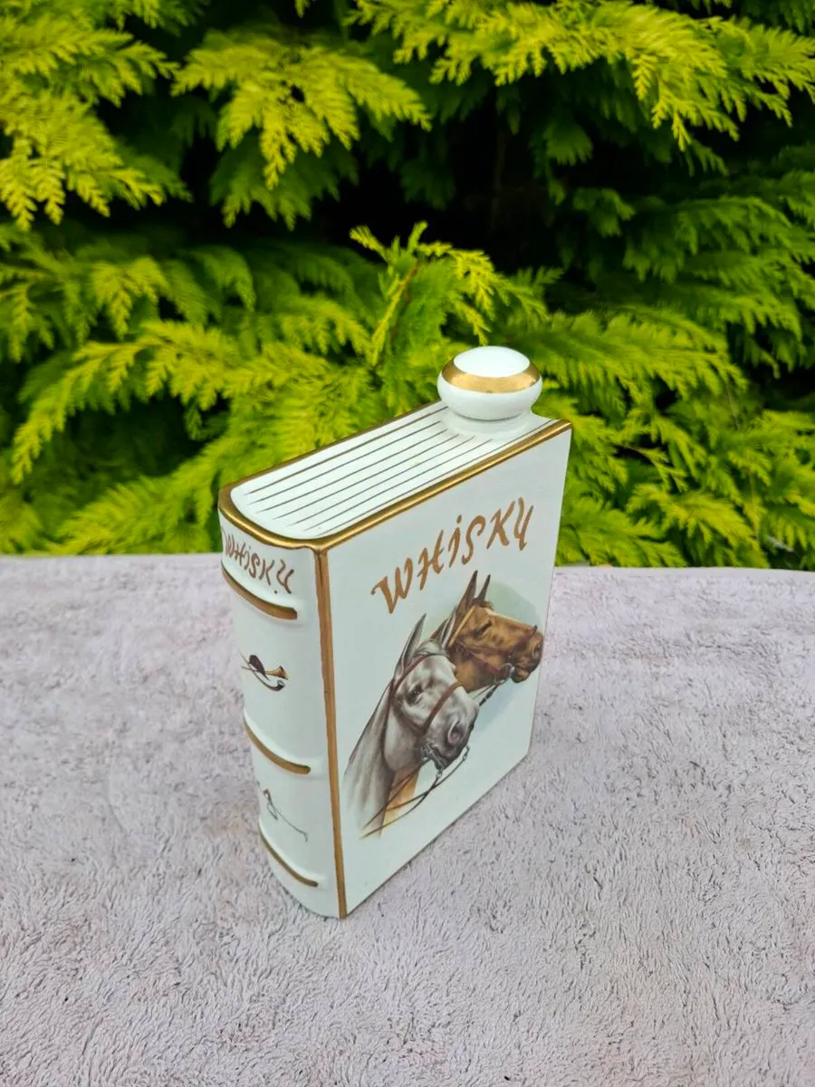 Vintage horse whiskey carafe - Image 2
