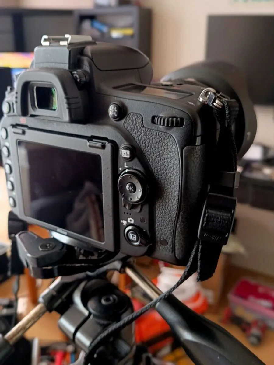 Nikon D750 + 24-120mm f/4 VR + SB-700 Complete Kit - Image 4