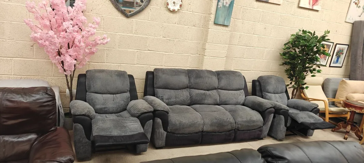3+1+1 Grey Recliner Suite - Image 1