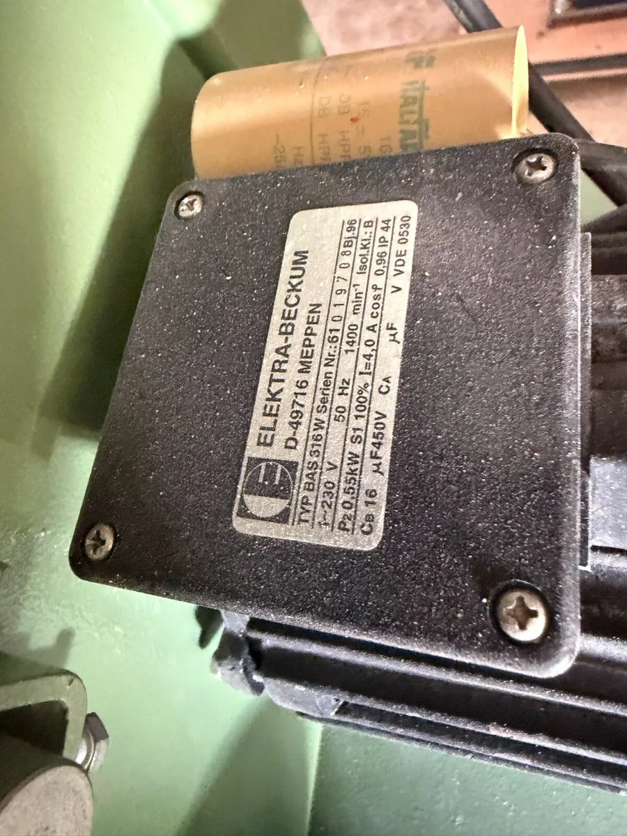 Ex school bandsaws single phase - Image 3