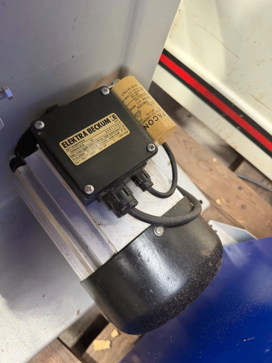 Ex school bandsaws single phase - Image 4