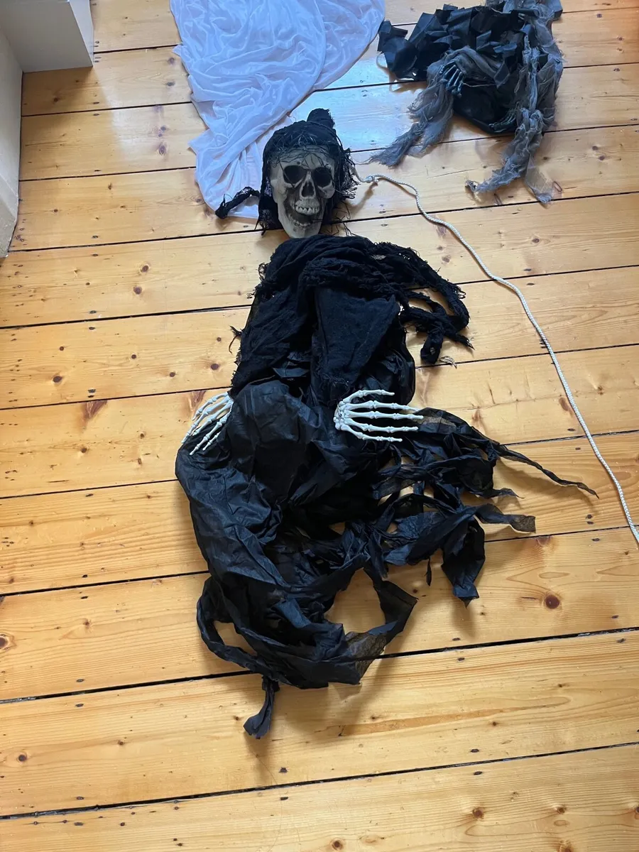 Halloween Decorations - Image 2