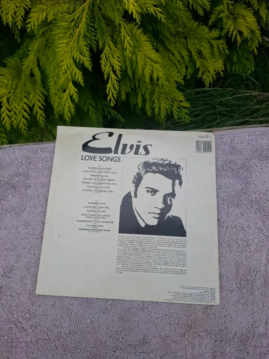Elvis presley love songs vinyl lp - Image 2