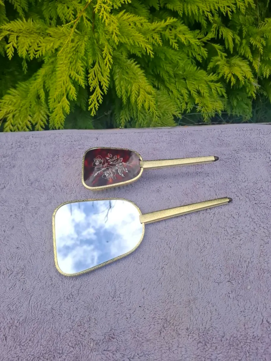 Vintage mirror and brush possible to post - Image 2