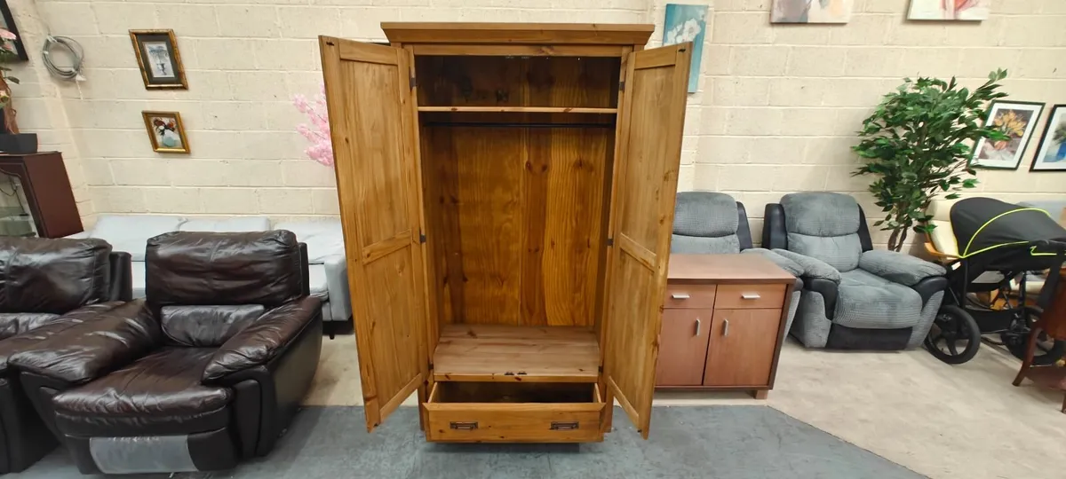 Mexican Pine Wardrobe - Image 4