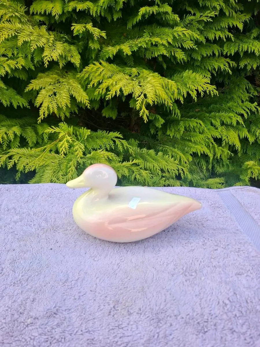 Duck pastel statue - Image 2