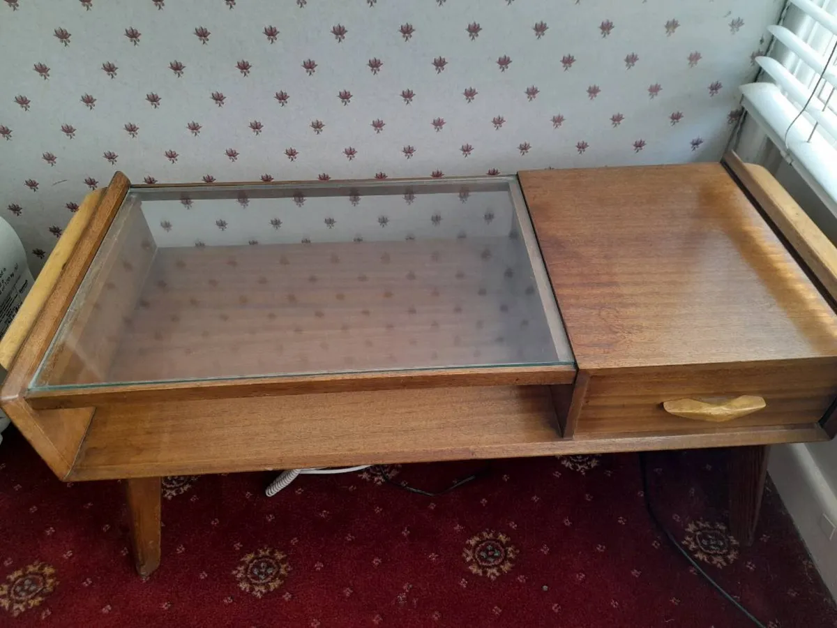 Coffee table - Image 1