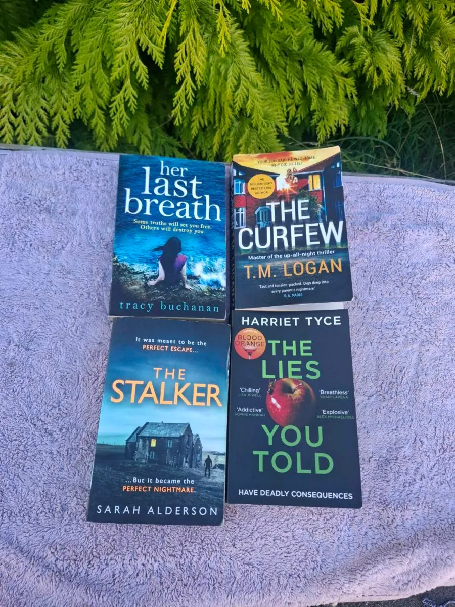 Lot of 4 thriller books