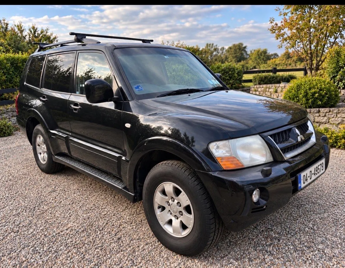 04 Mitsubishi Pajero - Image 2
