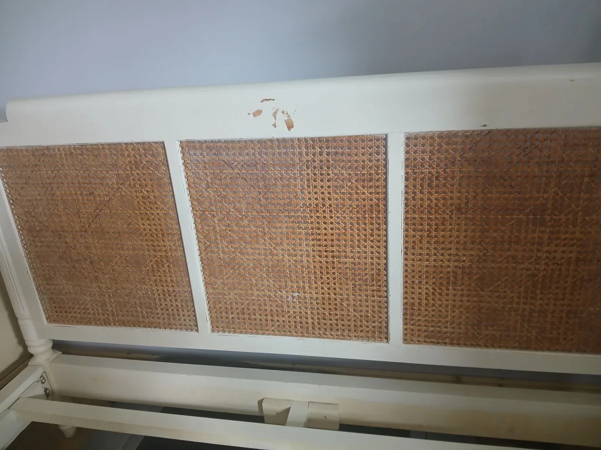 Double wooden bed - Image 3